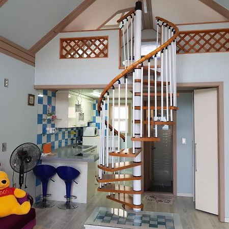 Rainbow Hill Pension นัมแฮ ภายนอก รูปภาพ