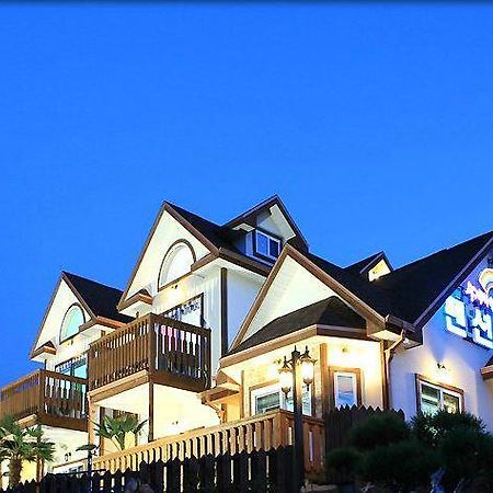 Rainbow Hill Pension นัมแฮ ภายนอก รูปภาพ